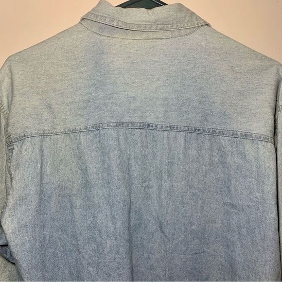 VINTAGE  90s LOONEY TUNES Tweety Bird Men’s Denim Button Down (Size M) - Picture 10 of 15